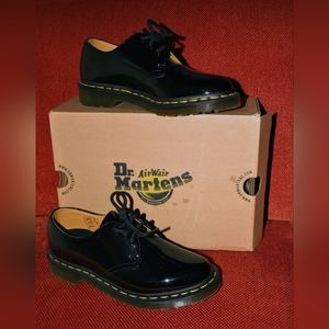 Dr martens sz 4 men's,  Women's sz 7